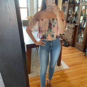 GUESS Pink Tropical Floral Off-The-Shoulder Crop Blouse